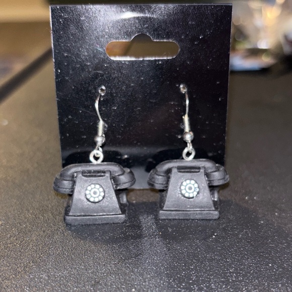 Retro Telephone Earrings - Black - Picture 1 of 1